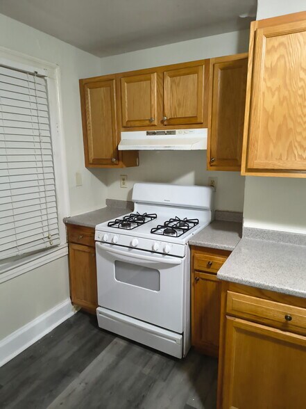 Building Photo - 773 Savin Ave