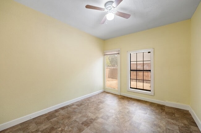 Building Photo - 7418 Boisenberry Ln