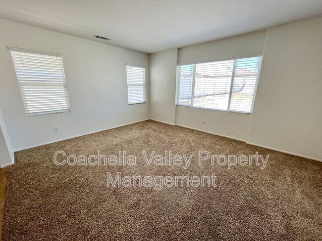 Building Photo - 62806 Kitetail Dr