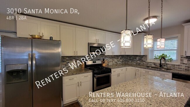 Building Photo - 3010 Santa Monica Dr