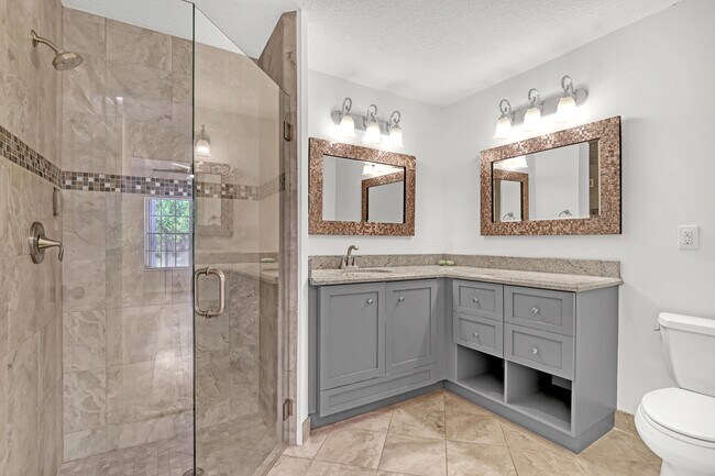 Building Photo - 935 Honeytree Ln