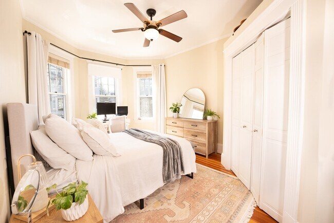 Building Photo - 10 Ticknor St