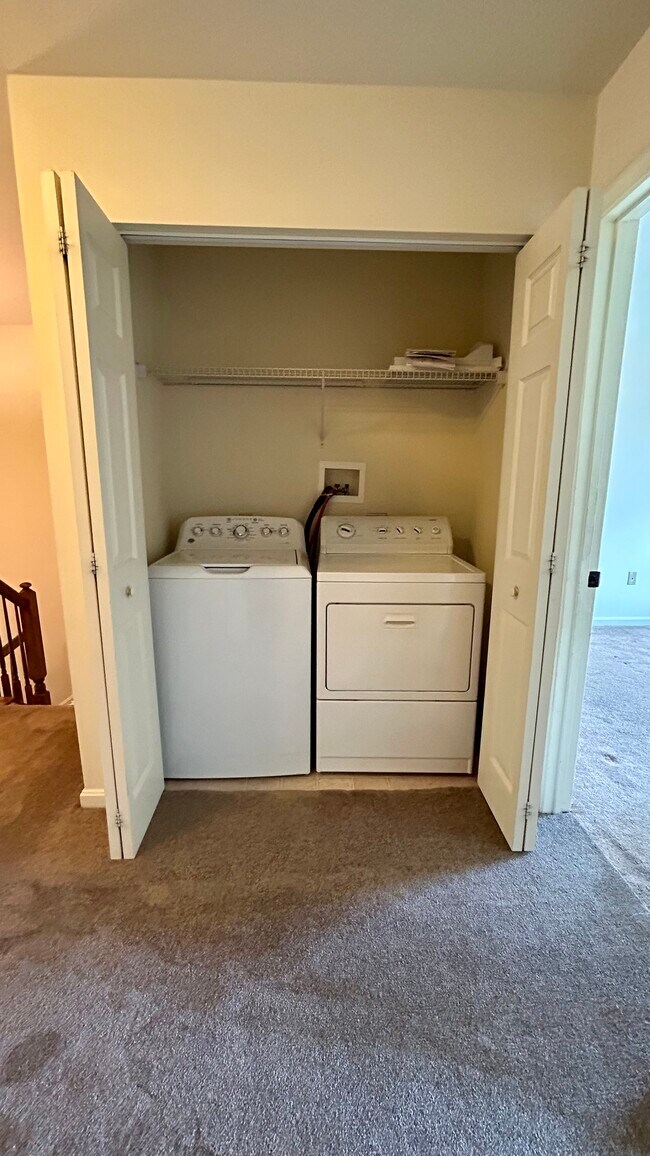 Building Photo - 424 Waverly Woods Dr