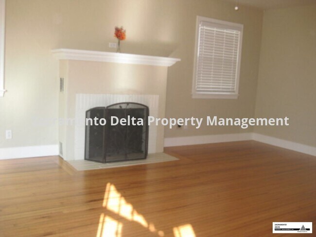 Building Photo - Wonderful 2 Bedroom Home Close to US Davis Med Center