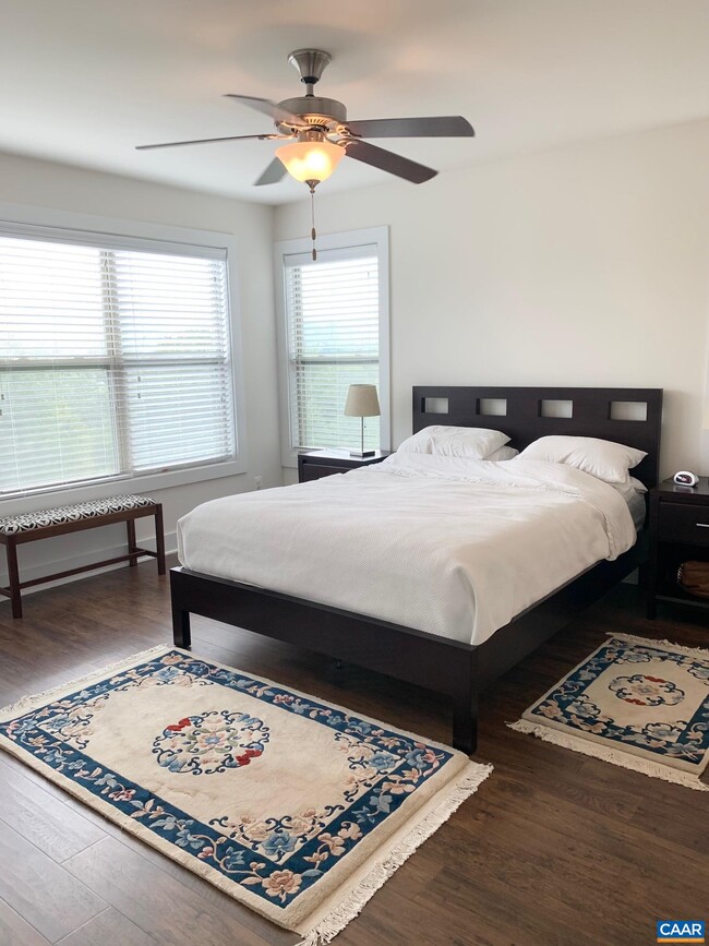 Building Photo - 129 Almere Ave