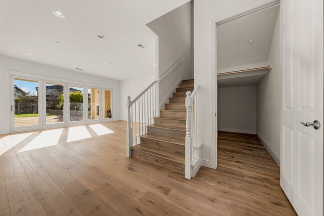 Building Photo - 7585 Mindy Mae Ln