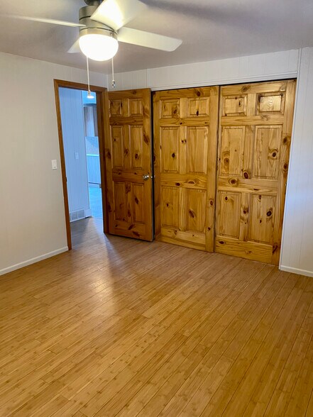 Building Photo - 415 Aspen Dr