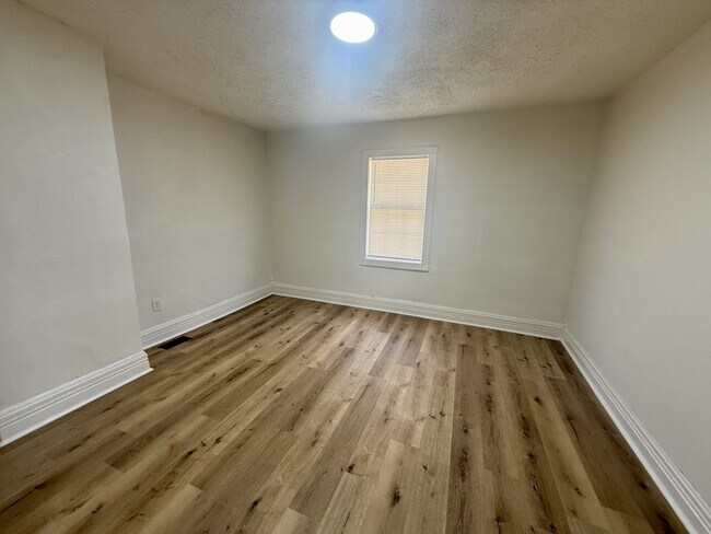 Building Photo - 125 Avondale Ave