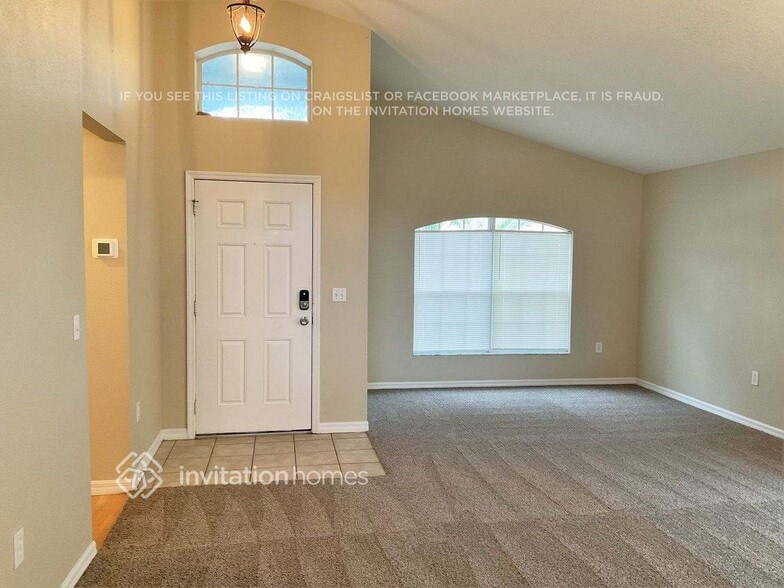 Building Photo - 4202 Roberta Dr