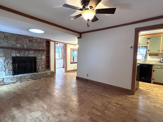 Building Photo - Creekside Cottage Living with Bonus Studio Space