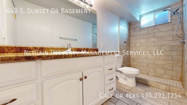 Building Photo - 643 S Sunset Dr