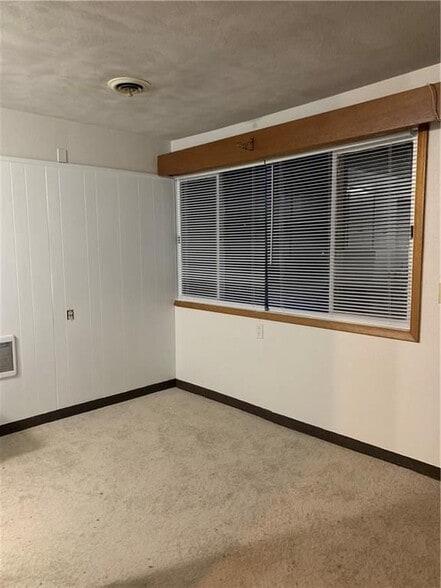 Building Photo - 4 Peeptoad Rd