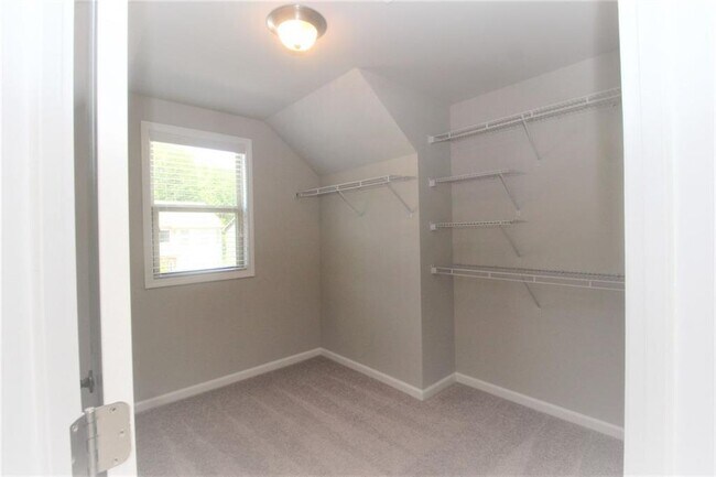 Building Photo - 4086 Water Mill Dr