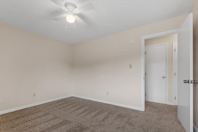 Building Photo - 2188 Claremont Ln