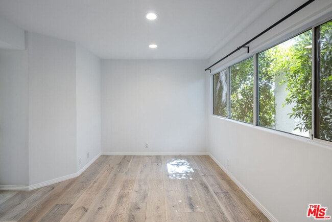 Building Photo - 1129 2nd St