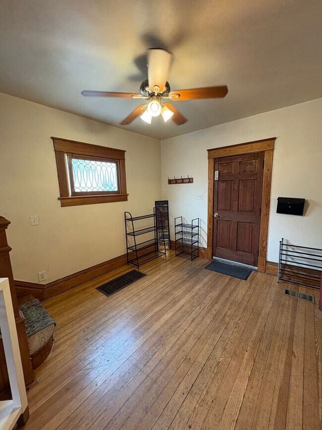 Building Photo - Private Suites in a Beautiful Shared Home Near UNC & Coffee Shops