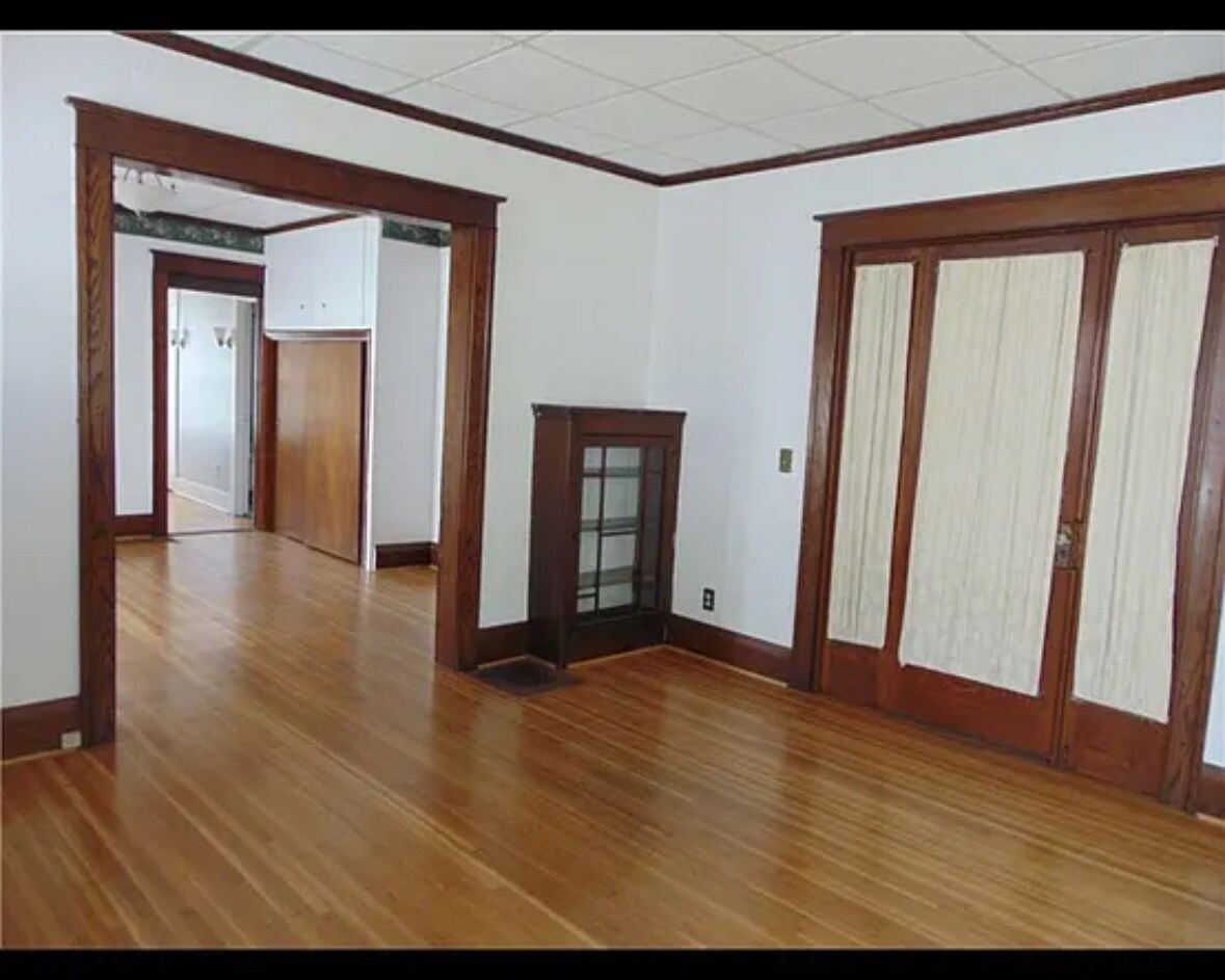 Building Photo - 515 Humboldt St