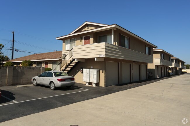 Building Photo - Beach Bluff Apartments
