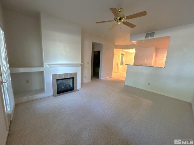 Building Photo - 900 S Meadows Pkwy
