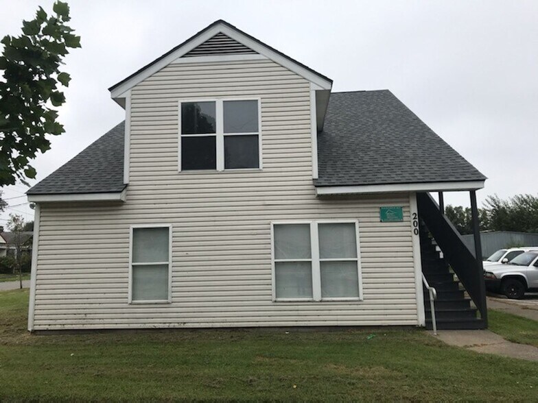 Building Photo - 200 N 18th St