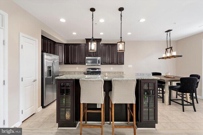 Building Photo - 364 Chessington Dr
