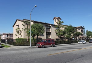 Building Photo - Pine Place Apts