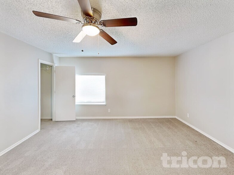 Building Photo - 1130 Dandelion Dr