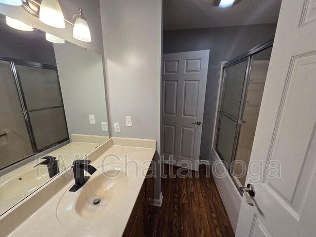 Building Photo - 3719 Crestview Pl