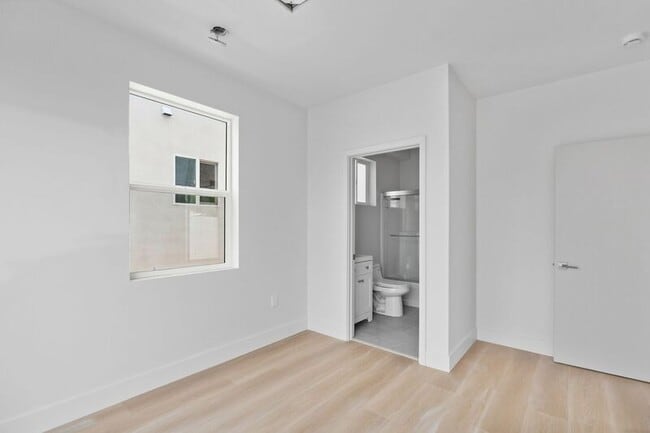 Building Photo - 3516 Oak Glen Ln