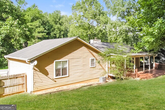 Building Photo - 507 Hollow Ct