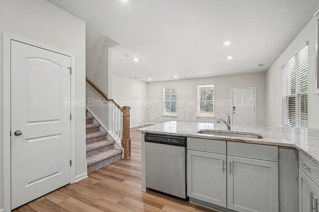 Building Photo - 7718 Nelson Rd