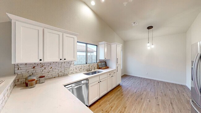 Building Photo - Elegant, Exclusive & Exquisite in this dre...