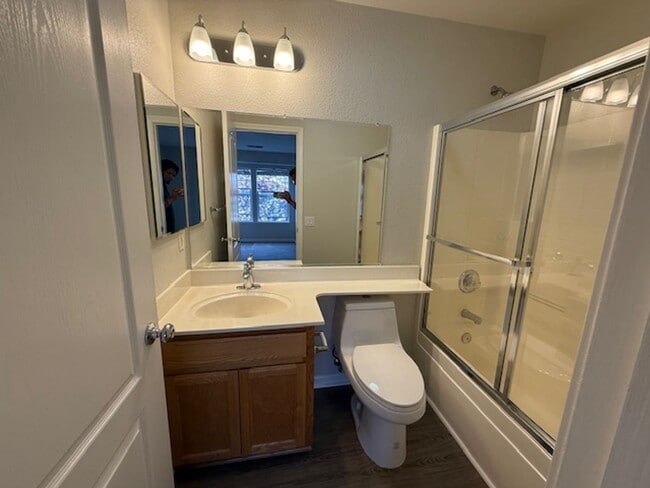 Building Photo - 2-Bedroom Martinez Townhome Near The Village Oaks Shopping Plaza