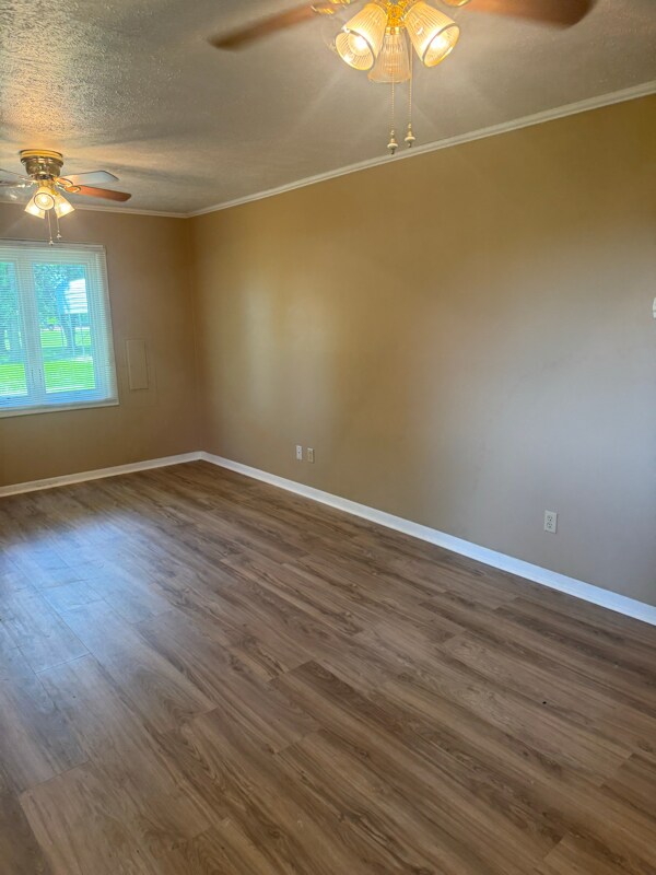 Building Photo - 250 Rosedale Rd