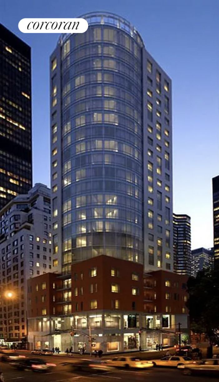 Building Photo - 250 E 49th St
