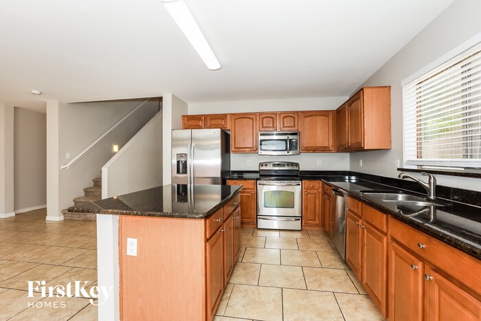 Building Photo - 3160 W Carlos Ln