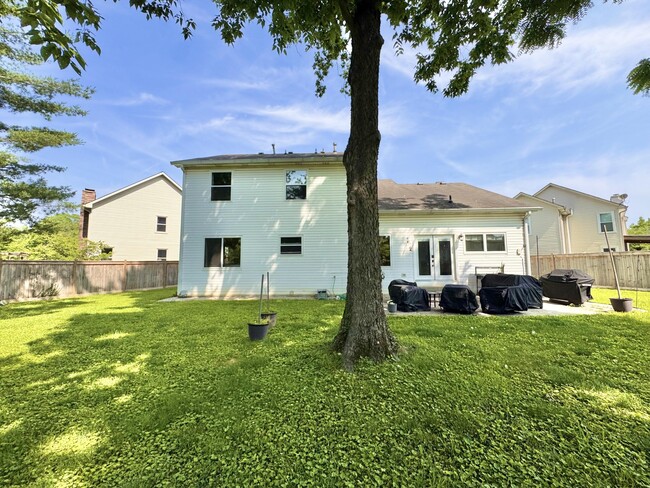 Building Photo - 800 Palomino Ln