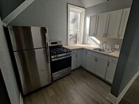 Building Photo - 121 Cohassett St