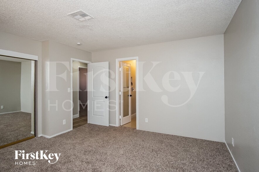 Building Photo - 227 Autumn Ct