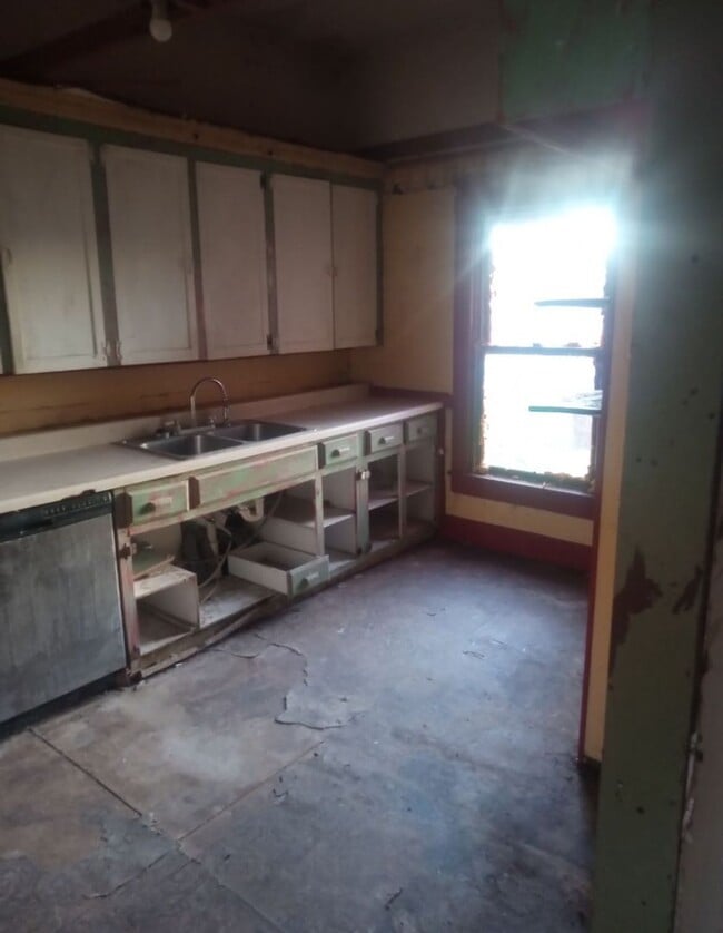 Building Photo - Now Available! - $385 Month / $500 Down