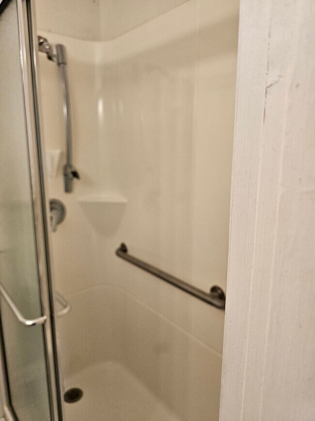 Building Photo - Triplex Main