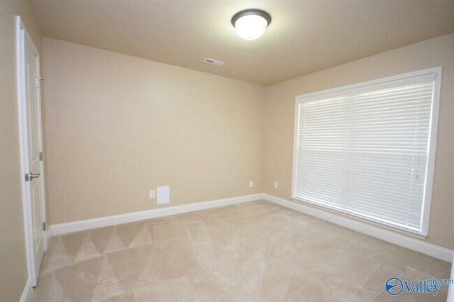 Building Photo - 239 Healey Dr