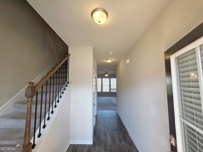 Building Photo - 136 Red Birch LN