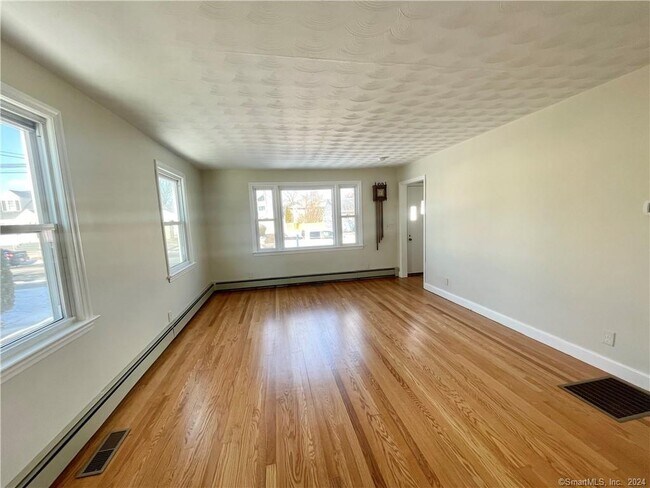 Building Photo - 126 Ohio Ave