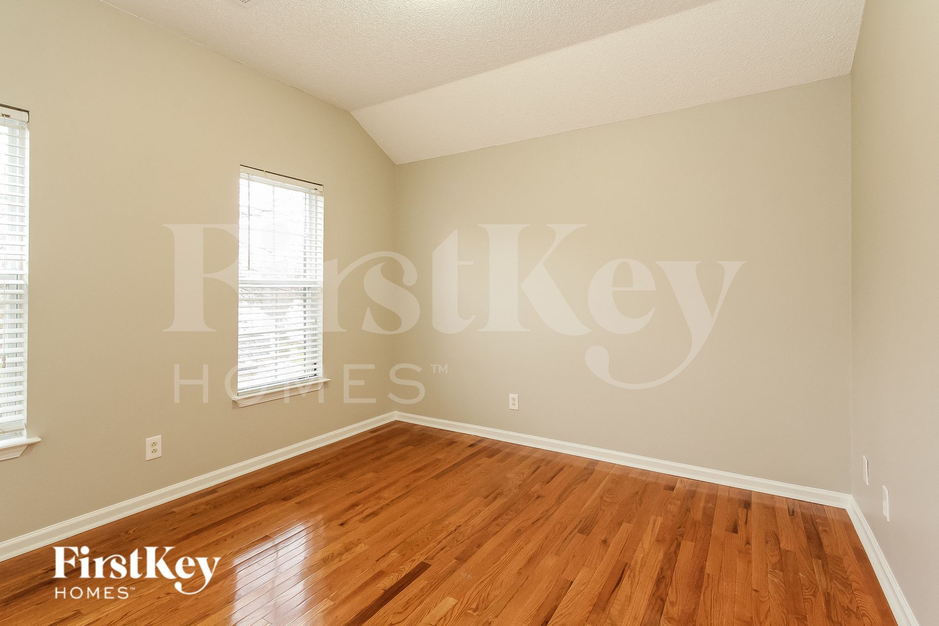 Building Photo - 11208 Ridge Oak Dr