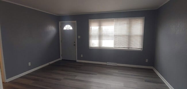 Building Photo - 3931 W Kaul Ave