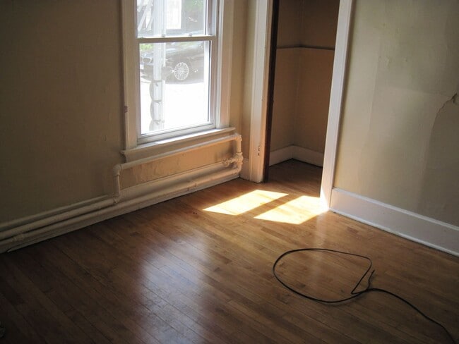 Building Photo - 2417 N Cramer St