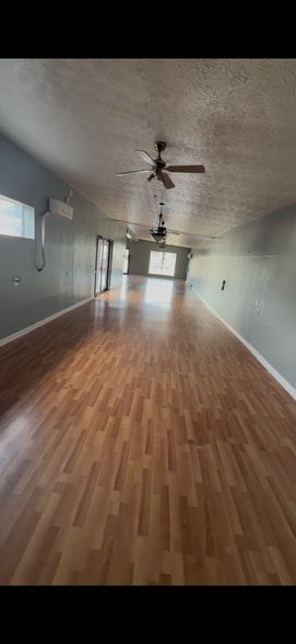 Building Photo - 506 Ford St