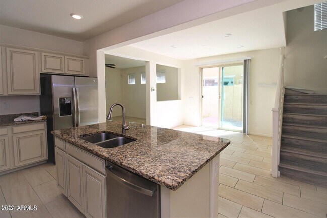 Building Photo - 3173 S Magnolia Ln