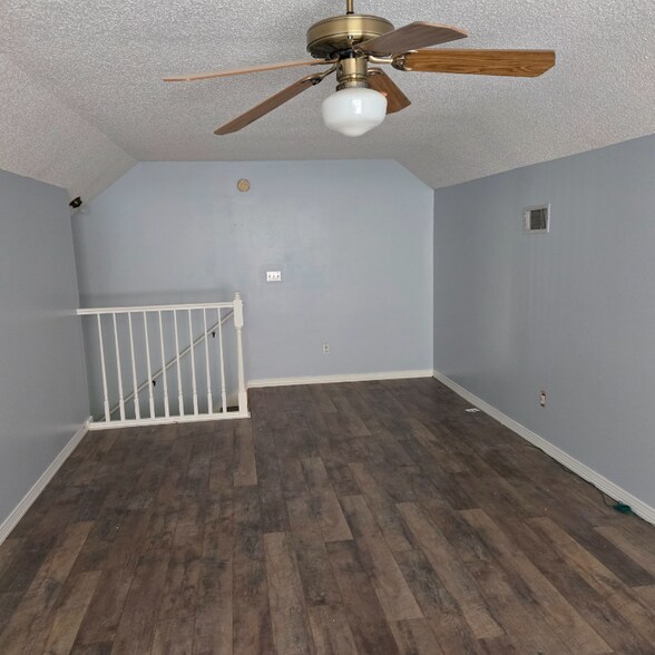 Building Photo - 4265 Antioch Rd